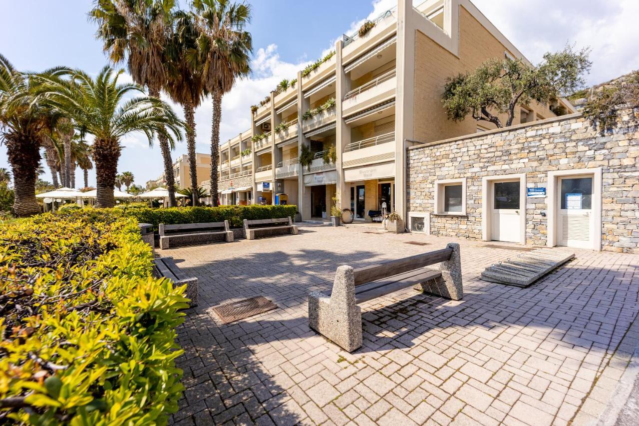 Aregai Marina Exclusive Seaside Apartments Санто Стефано ал Маре Екстериор снимка