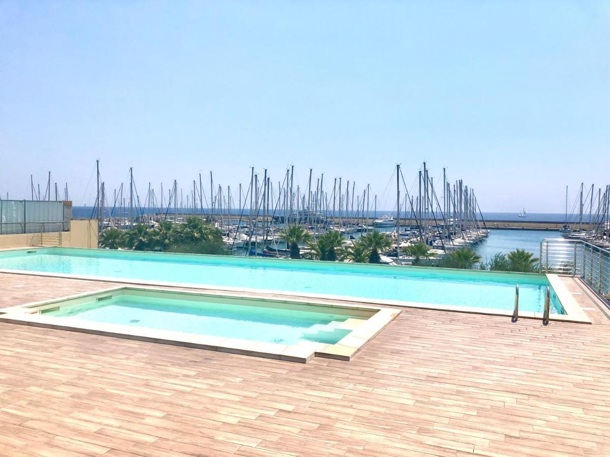 Aregai Marina Exclusive Seaside Apartments Санто Стефано ал Маре Екстериор снимка